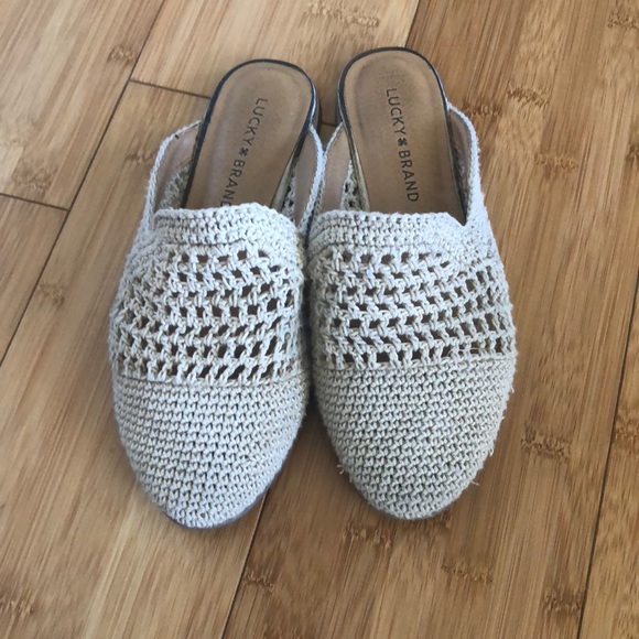 Lucky Brand beige crochet slip on flat mules - Picture 2 of 4